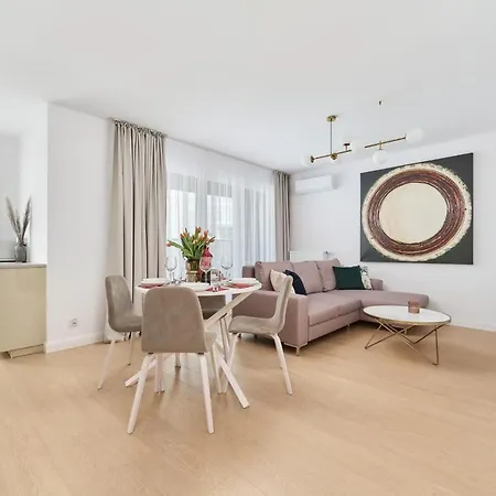 Apartment Centrum Poludnie With Parking By Renters