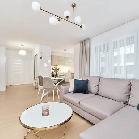 Apartment Centrum Poludnie With Parking By Renters
