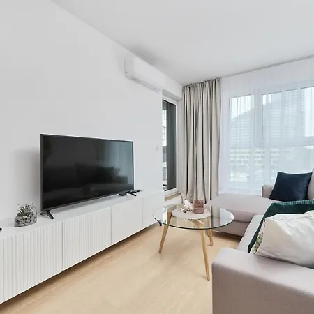 Centrum Poludnie With Parking By Renters *